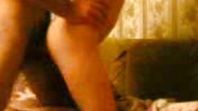 એક ઇંગ્લીશ સેક્સ વીડિયો આશ્ચર્યજનક ગધેડા સાથે કલાપ્રેમી થપ્પડ અને ઘૂસી રહ્યો છે