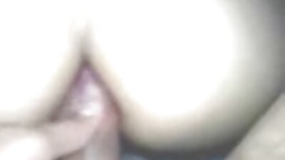 POV સેક્સ પિચર વિડિયો દ્રશ્યમાં સુંદર કિશોરી તેની ચૂતમાં માણસના ટોળાના આક્રમણનો આનંદ માણે છે