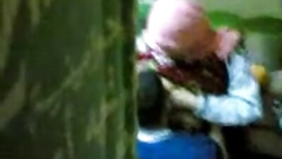 POV માં વીડીયો સેક્સ જાડી સ્કલોંગ પર સવારી કરતી શાનદાર શ્યામા છોકરી